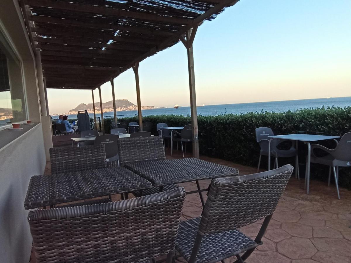 Punta Carnero Hostal Альхесірас Екстер'єр фото