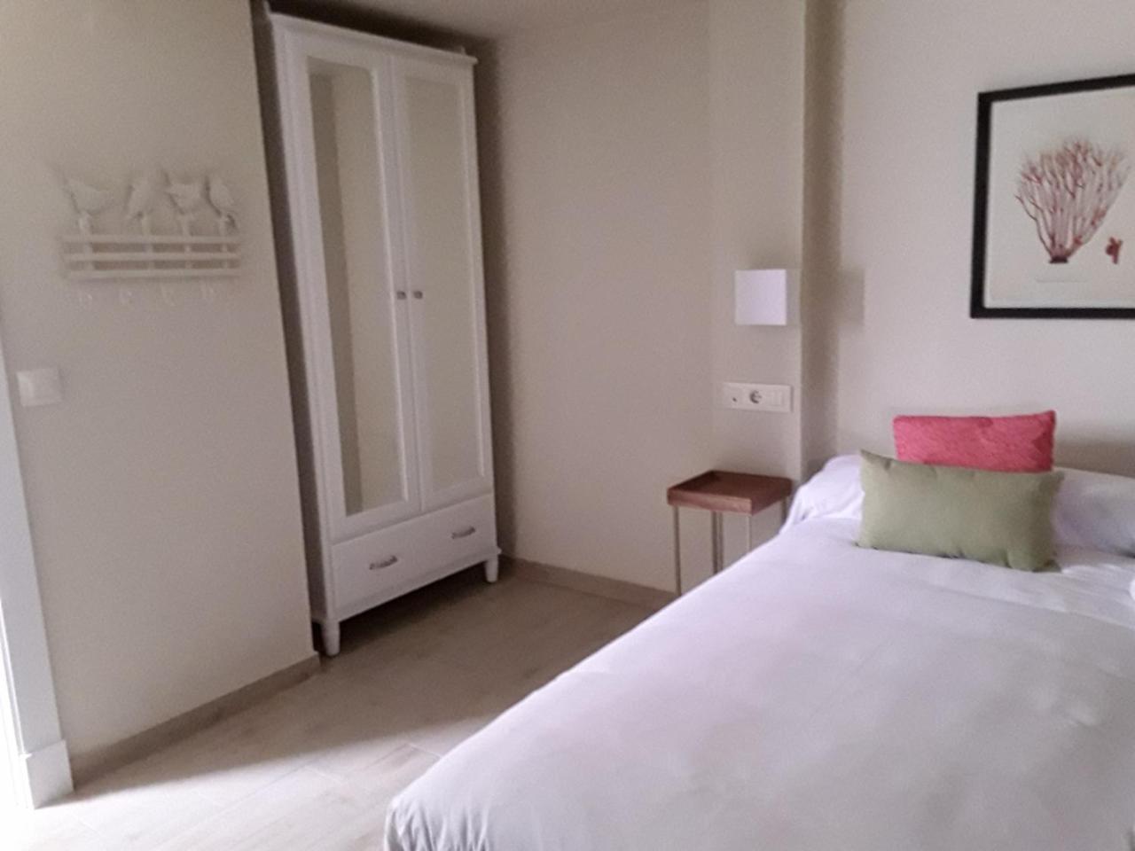 Punta Carnero Hostal Альхесірас Екстер'єр фото